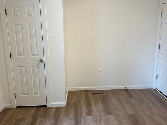 2nd image of 8 Prospect Pl #2