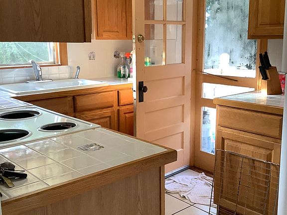5th image of 1214A Cypress Ave #1214A