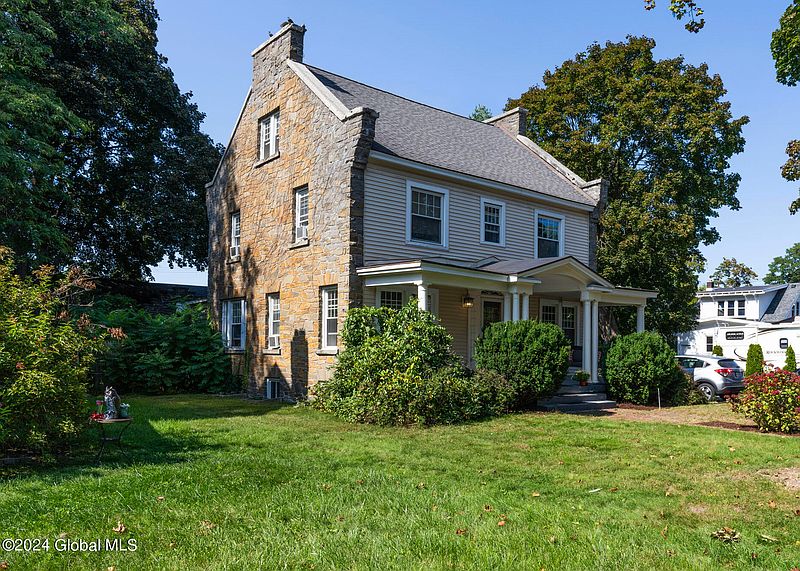 2nd image of 875 Central Parkway Parkway