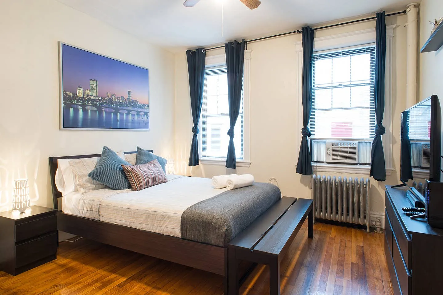 2 bed, 700 sqft, $3,700 — Photo 2
