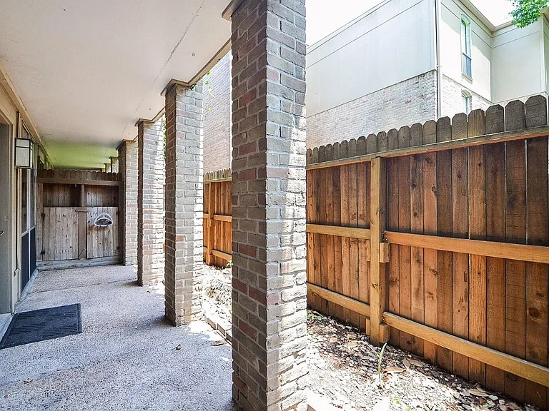 4635 Wild Indigo St #498 — Photo 31