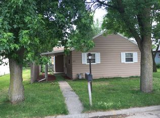 813 W 3rd St, Canton, SD 57013