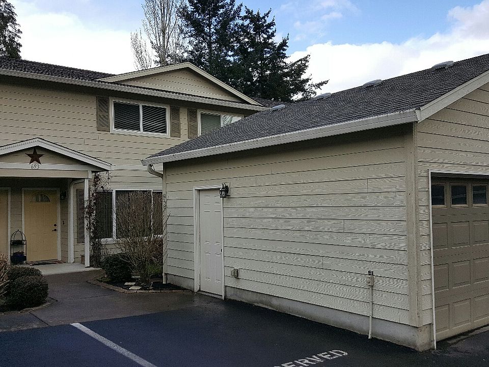 1st image of 693 32nd St Unit 3