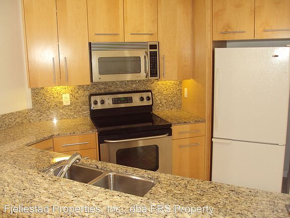 3rd image of 7535 Charmant Dr Unit 204
