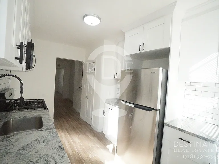 513 26th St #1 — Photo 8