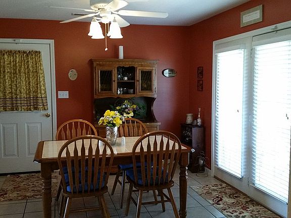 4th image of 3005 Newcastle Dr