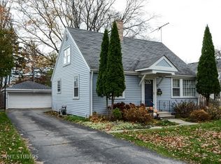 1432 S 4th St, St Charles, IL