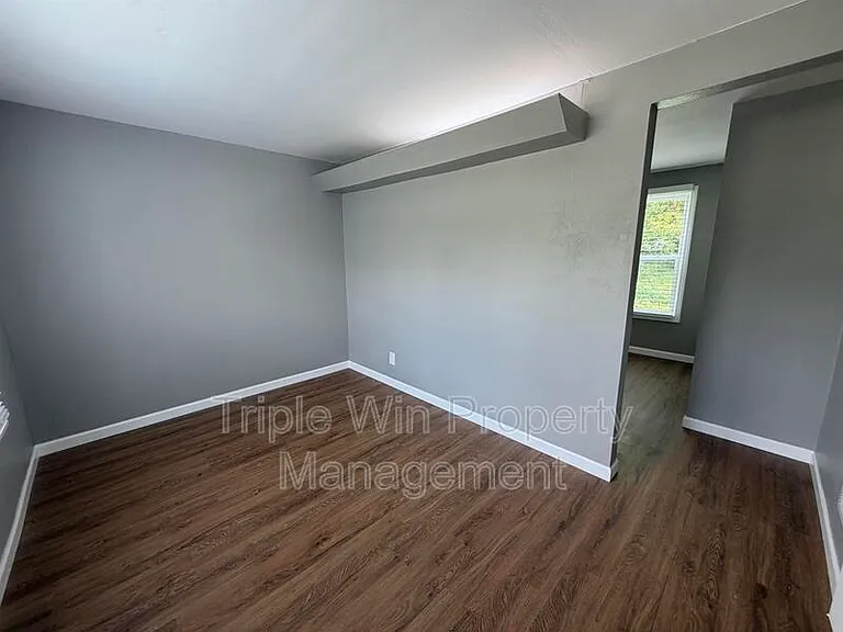 2308 Huntington Ave — Photo 19