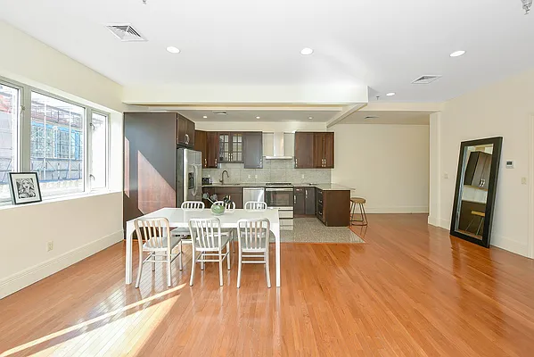 Rented by Sapo Group | media 2