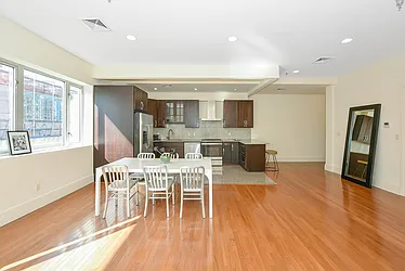Rented by Sapo Group