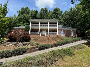 1912 Millbrook Dr, Johnson City, TN 37604