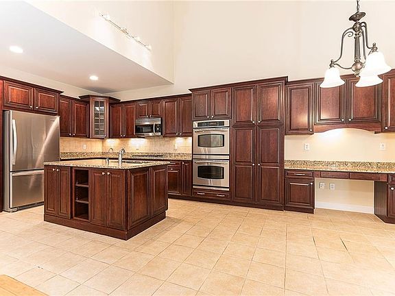 5th image of 178 Preservation Way