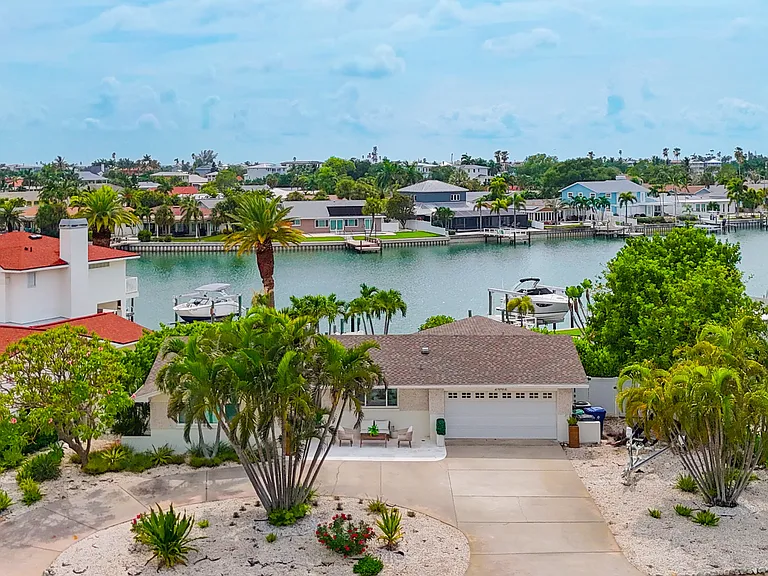 2882 W Vina Del Mar Blvd — Photo 61