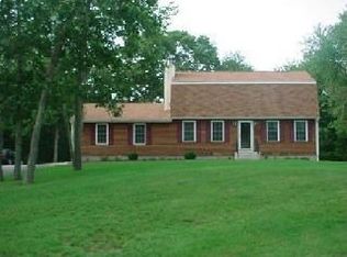 46 Healey Brook Dr, Charlestown, RI 02813