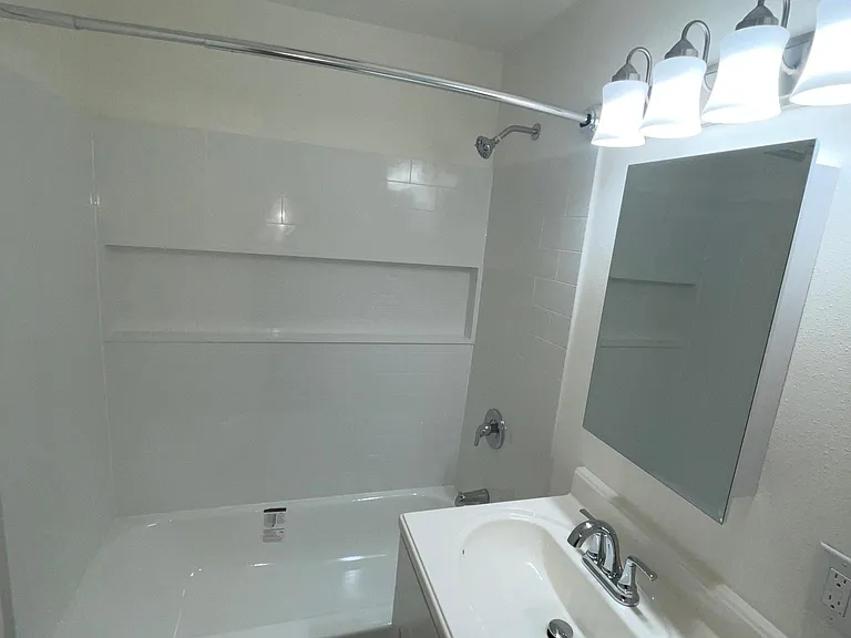 Forest View Apartments — Photo 12
