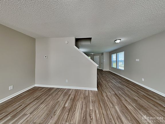 3rd image of 1220 Willow Bridge Ct
