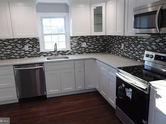 3rd image of 109 W Uwchlan Ave