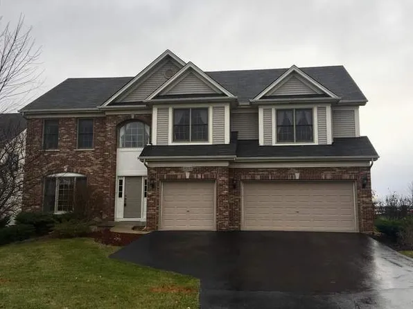 885 Tipperary St, Gilberts, IL 60136