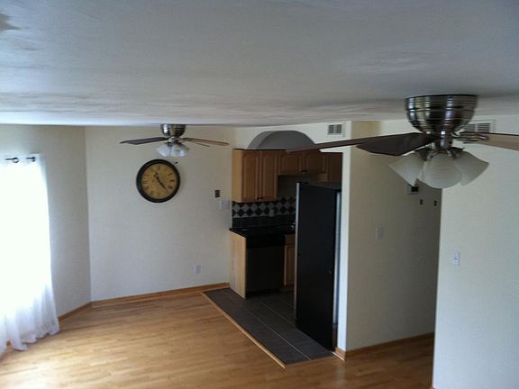 3rd image of 1326 W Ocean View Ave APT D