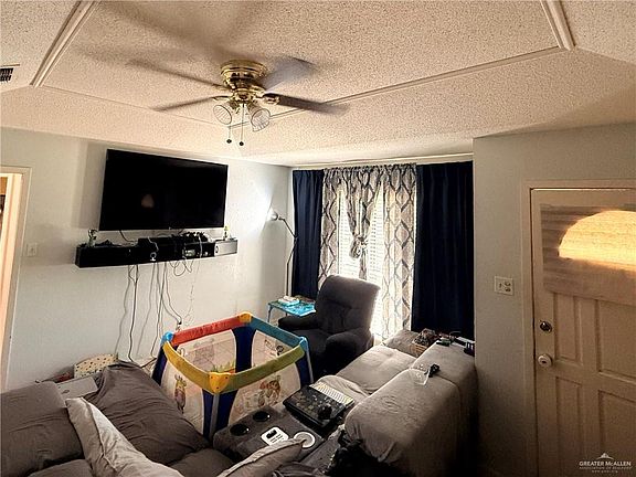 4th image of 1006 S Kansas Ave
