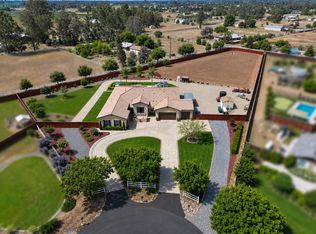 3741 N Mountain Hawk Ct, Sanger, CA 93657