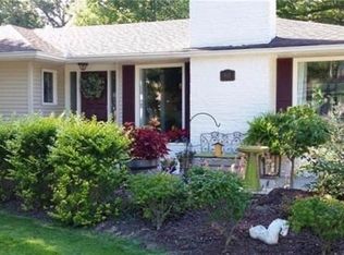 913 Neil Armstrong Dr, Wapakoneta, OH 45895