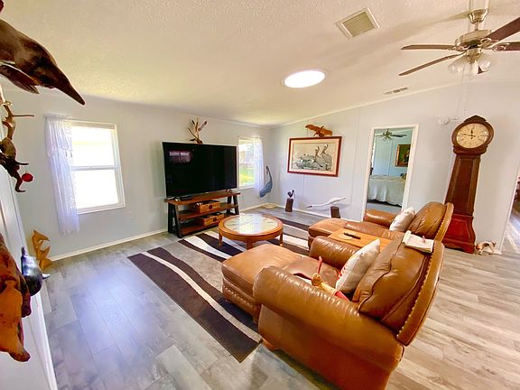 3rd image of 3129 Carmie Dr