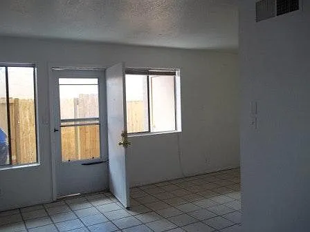 12121 Menaul Blvd NE — Photo 10