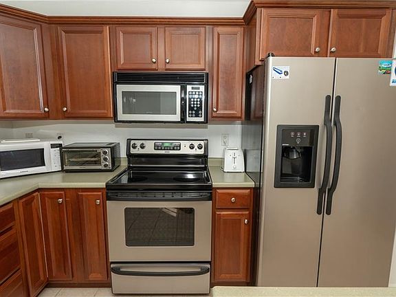 3rd image of 1 Leonard Ave