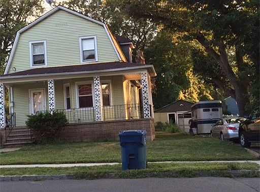 4th image of 324 Rock Ave