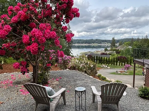 582 North Shore Blvd, Fox Island, WA 98333