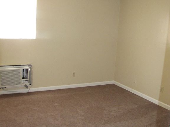 3rd image of 6838 Ward Ave APT A1