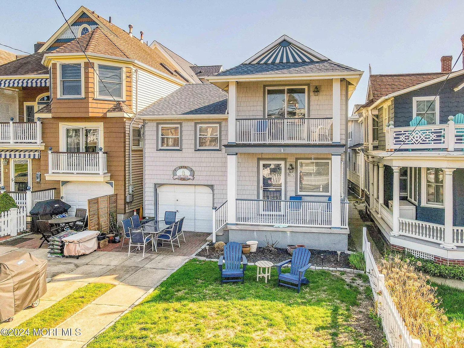4 bed, $6,200 — Photo 1