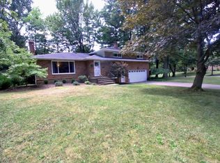 2993 Harriet Rd, Stow, OH 44224