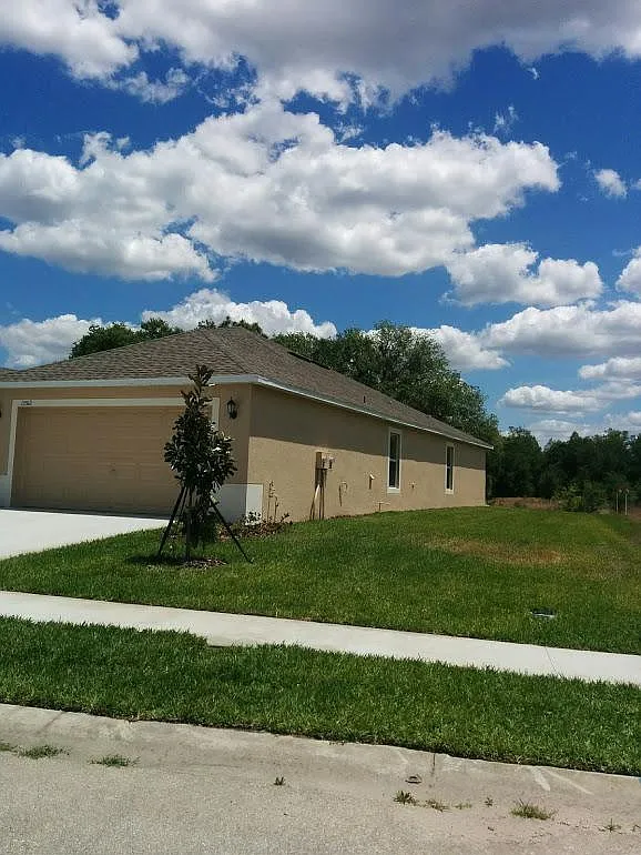 3 bed, 1337 sqft, $2,000 — Photo 3