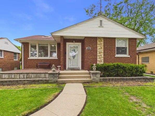 2308 Stratford Ave, Westchester, IL 60154