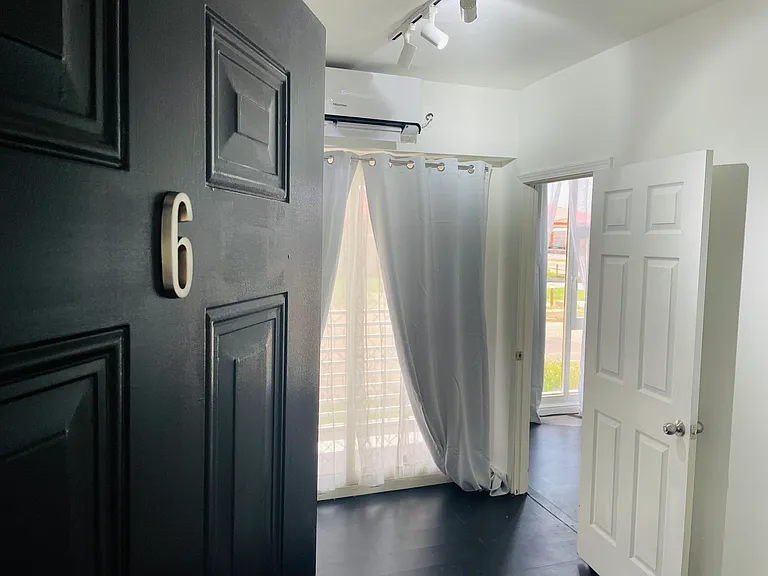 1804 N Mill St #6 — Photo 1