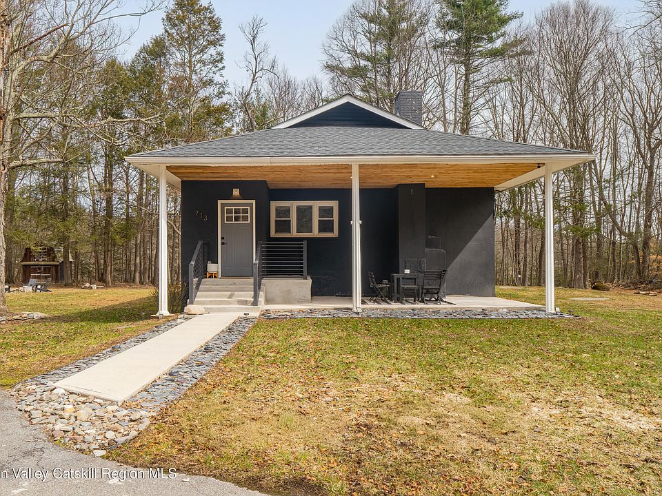 1st image of 713 Oak Ridge Road