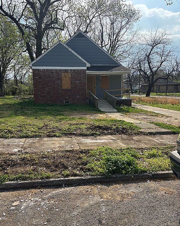 1st image of 1330 McMillan St