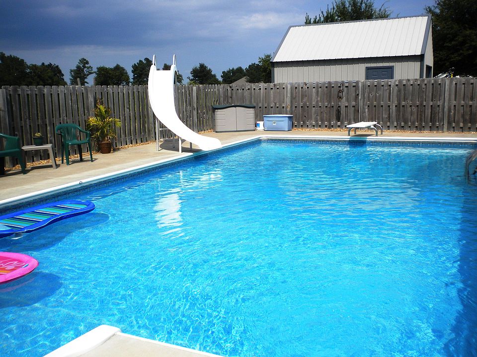 2nd image of 125 Esther Cir