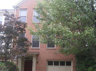 2031 Meadow Springs Dr, Vienna, VA 22182