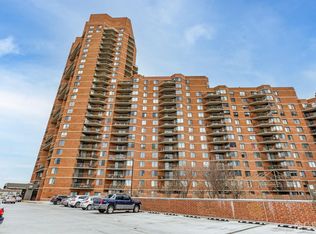 1540 Harmon Cv, Secaucus, NJ 07094