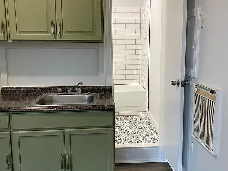 81 W Main St — Photo 3