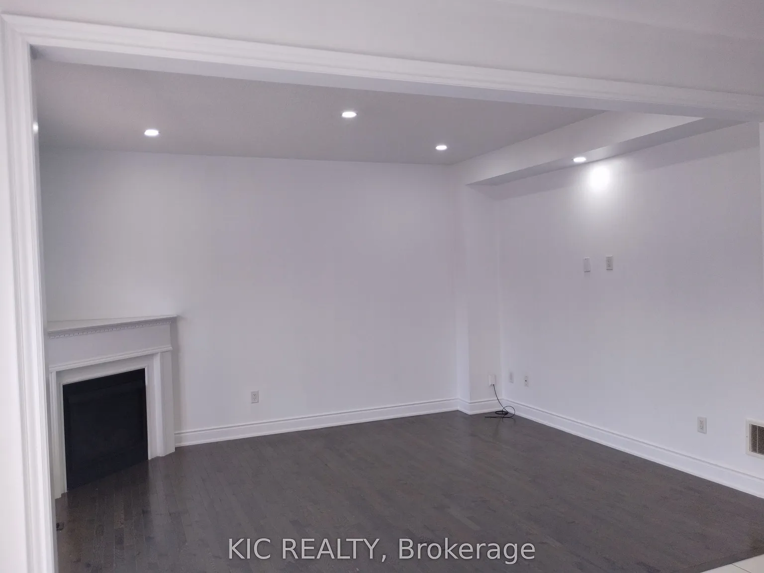 4 bed, $3,200 — Photo 3
