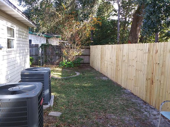 4th image of 301 Newcastle Dr #A