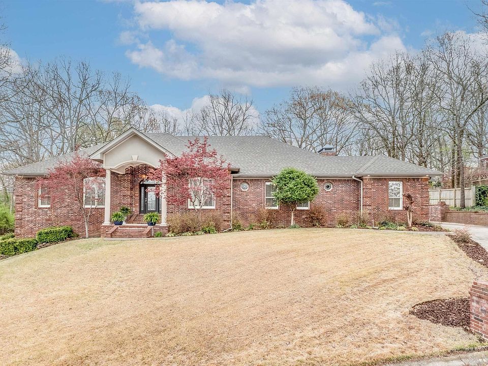 1st image of 515 Shady Valley Dr
