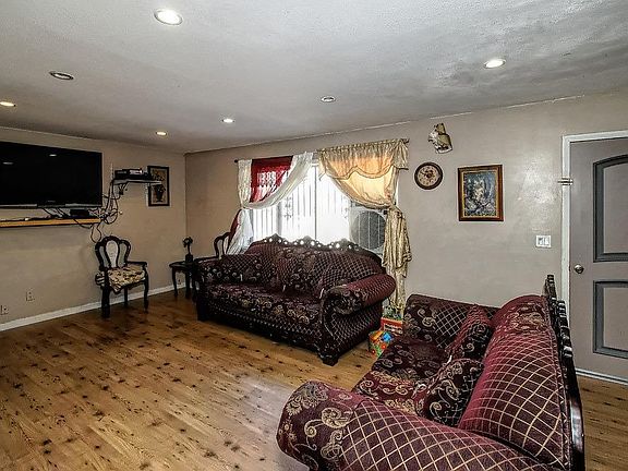 3rd image of 15144 Del Norte Dr
