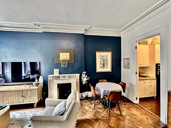 3rd image of 235 E 62nd St APT 3F