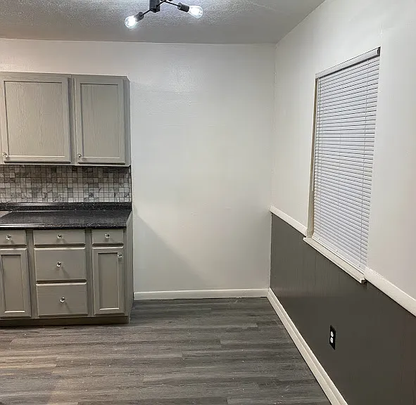 308 Kenbrook Dr E — Photo 8