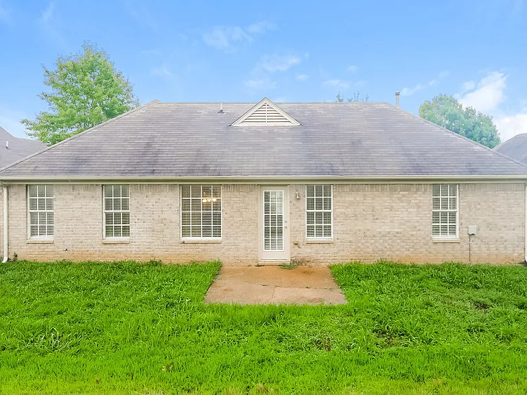 1481 Lawson Dr — Photo 15